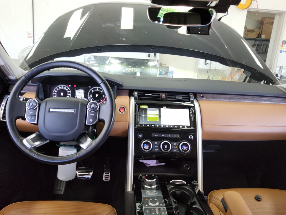 LAND ROVER DISCOVERY 5 3.0 TD6 HSE LUXURY 2018 - zdjęcie 11