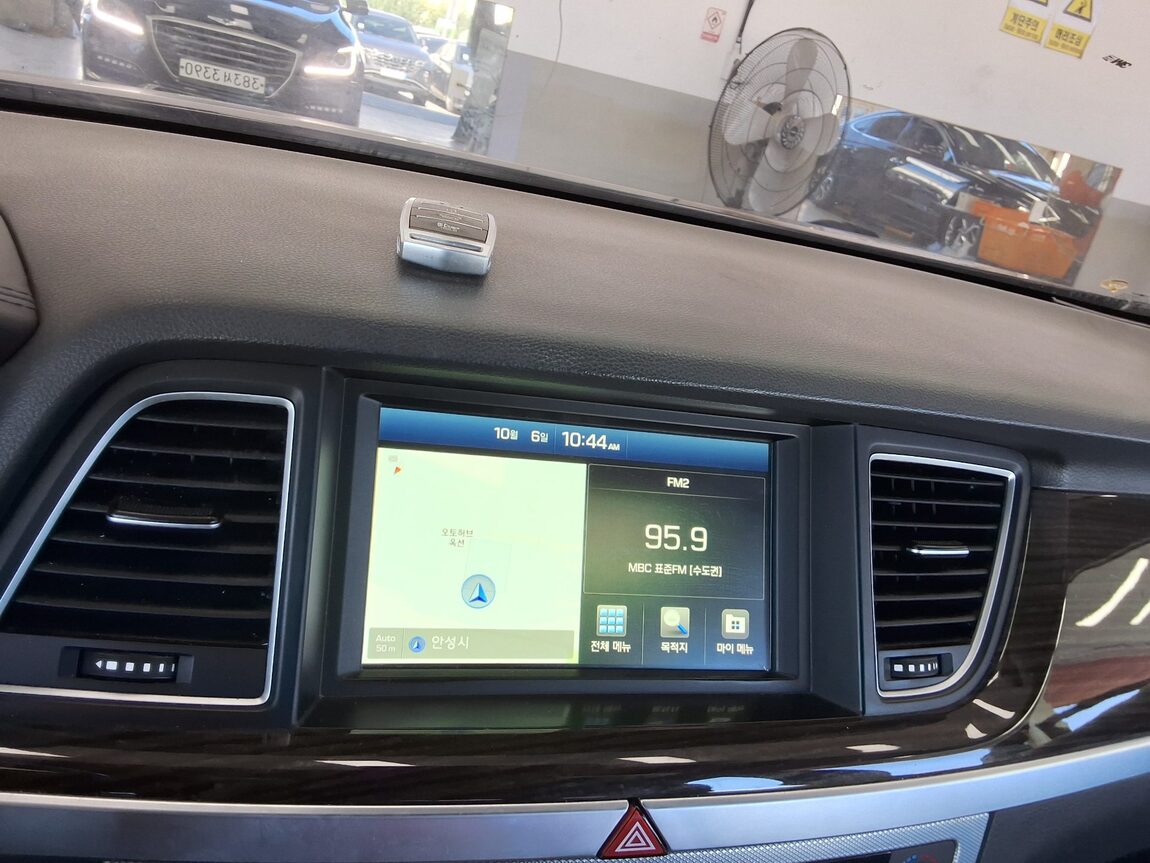 GENESIS G80 2.2 D LUXURY 2018 - zdjęcie 18