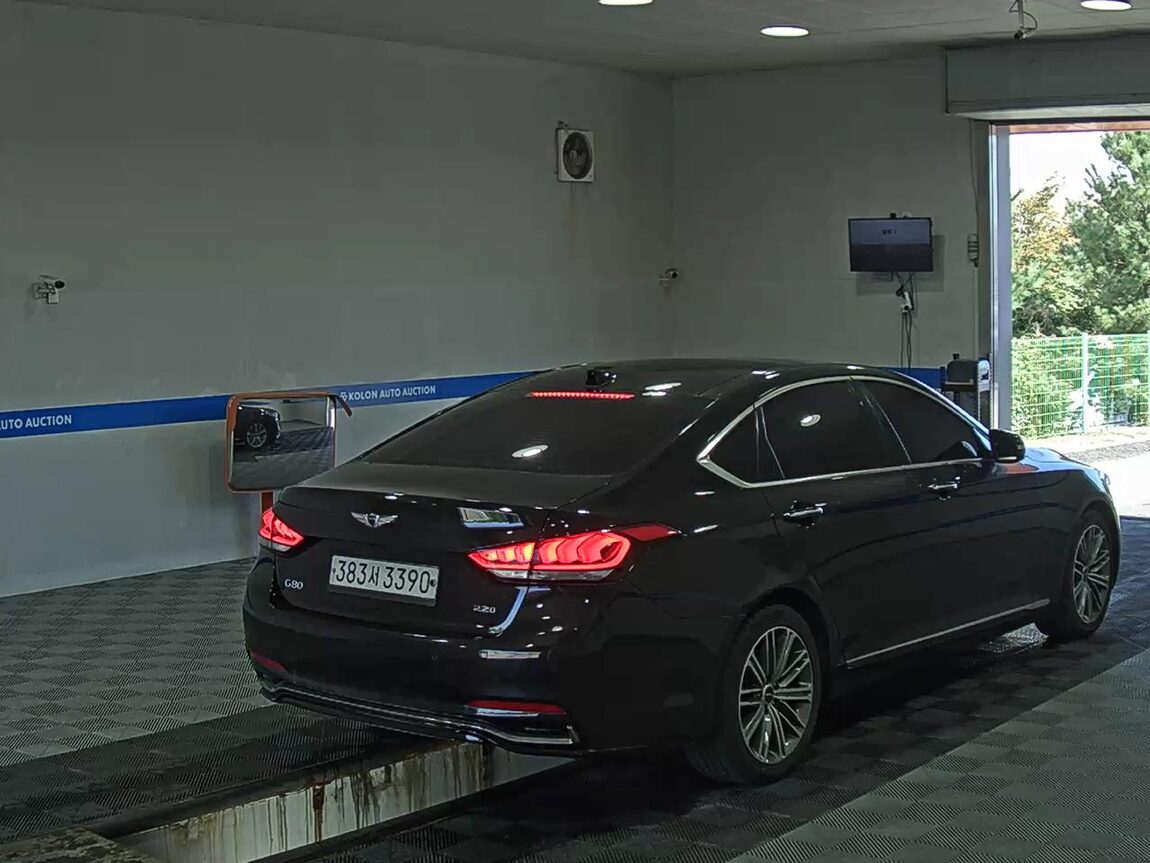 GENESIS G80 2.2 D LUXURY 2018 - zdjęcie 5