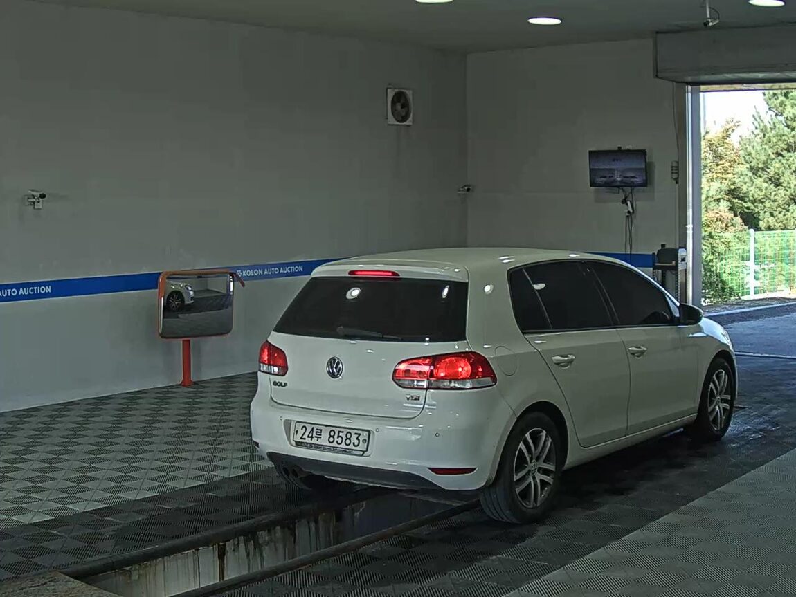 VOLKSWAGEN GOLF (6TH GEN) 1.4 TSI 2011 - zdjęcie 5