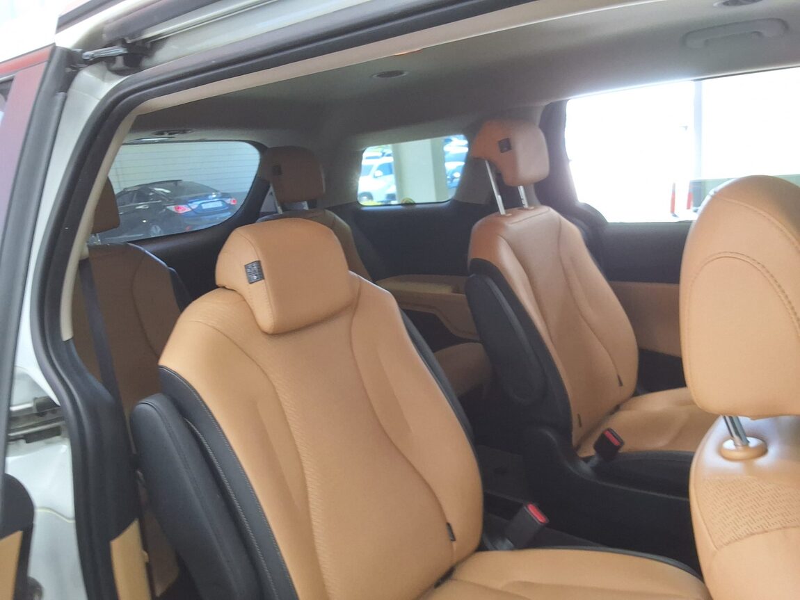 KIA NEW CARNIVAL (KA4) 9-SEATER DIESEL PRESTIGE 2023 - zdjęcie 14
