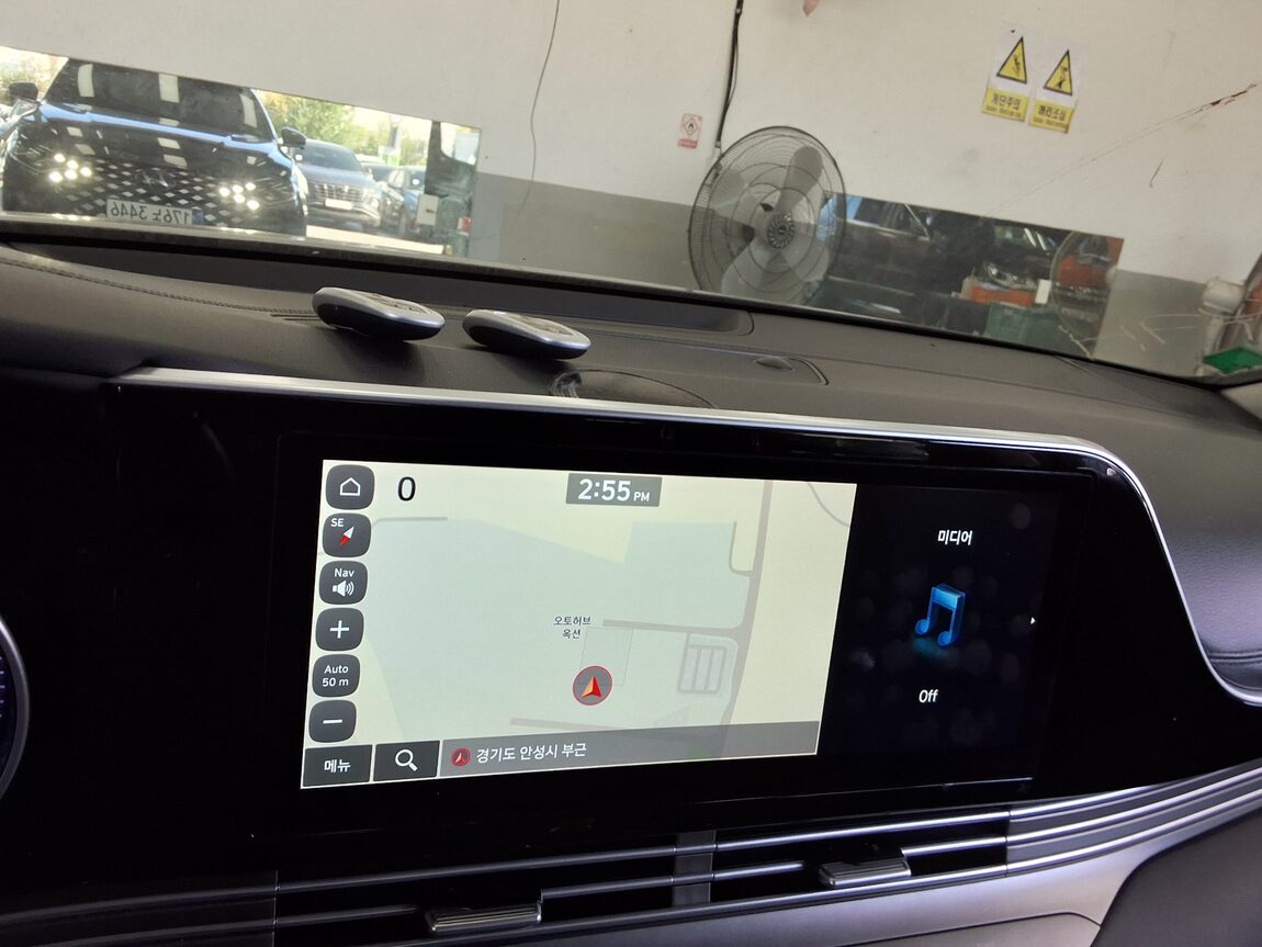 HYUNDAI THE NEW GRANDEUR IG HYBRID 2.4 HEV PREMIUM 2022 - zdjęcie 17