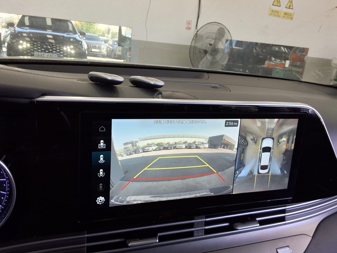 HYUNDAI THE NEW GRANDEUR IG HYBRID 2.4 HEV PREMIUM 2022 - zdjęcie 18