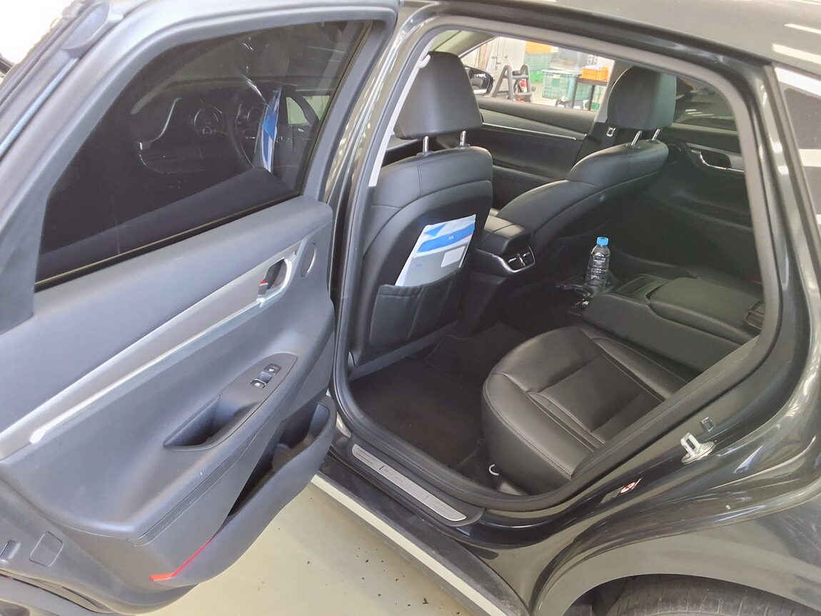 HYUNDAI THE NEW GRANDEUR IG HYBRID 2.4 HEV PREMIUM 2022 - zdjęcie 12
