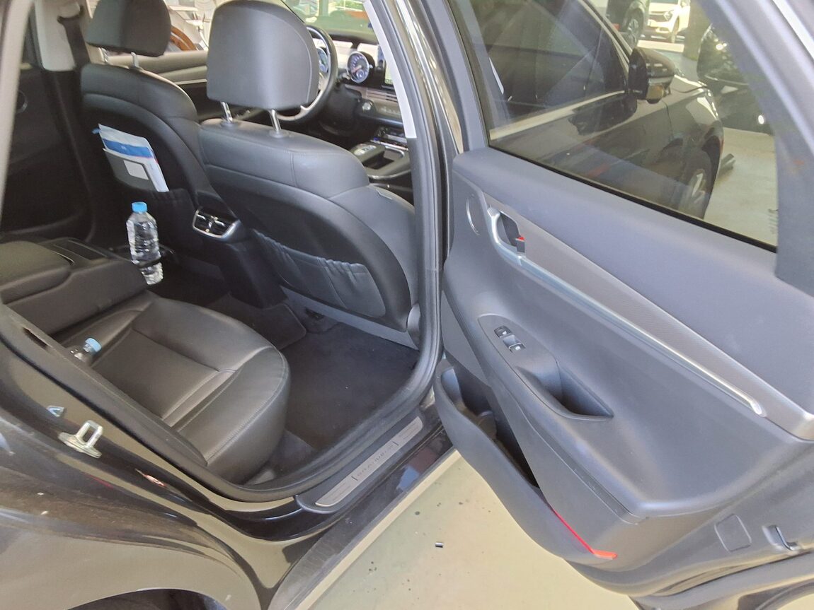 HYUNDAI THE NEW GRANDEUR IG HYBRID 2.4 HEV PREMIUM 2022 - zdjęcie 13