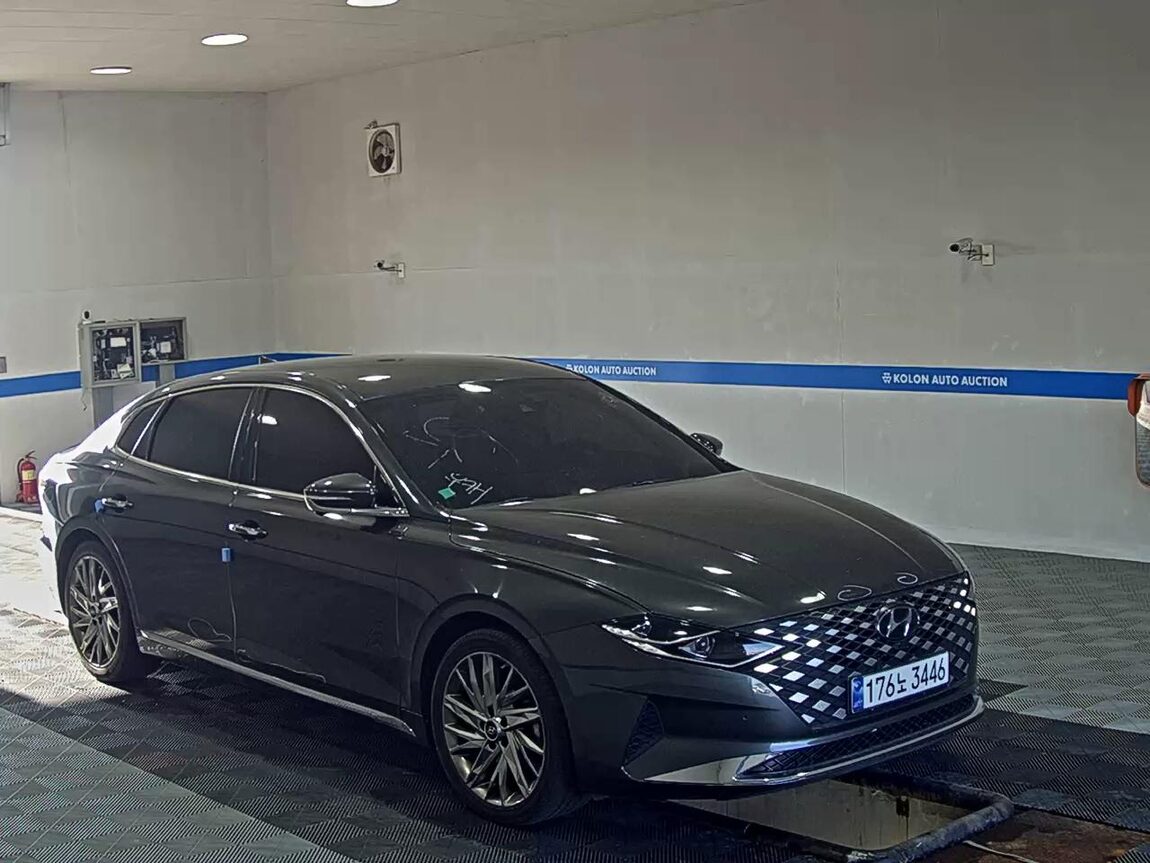 HYUNDAI THE NEW GRANDEUR IG HYBRID 2.4 HEV PREMIUM 2022 - zdjęcie 3