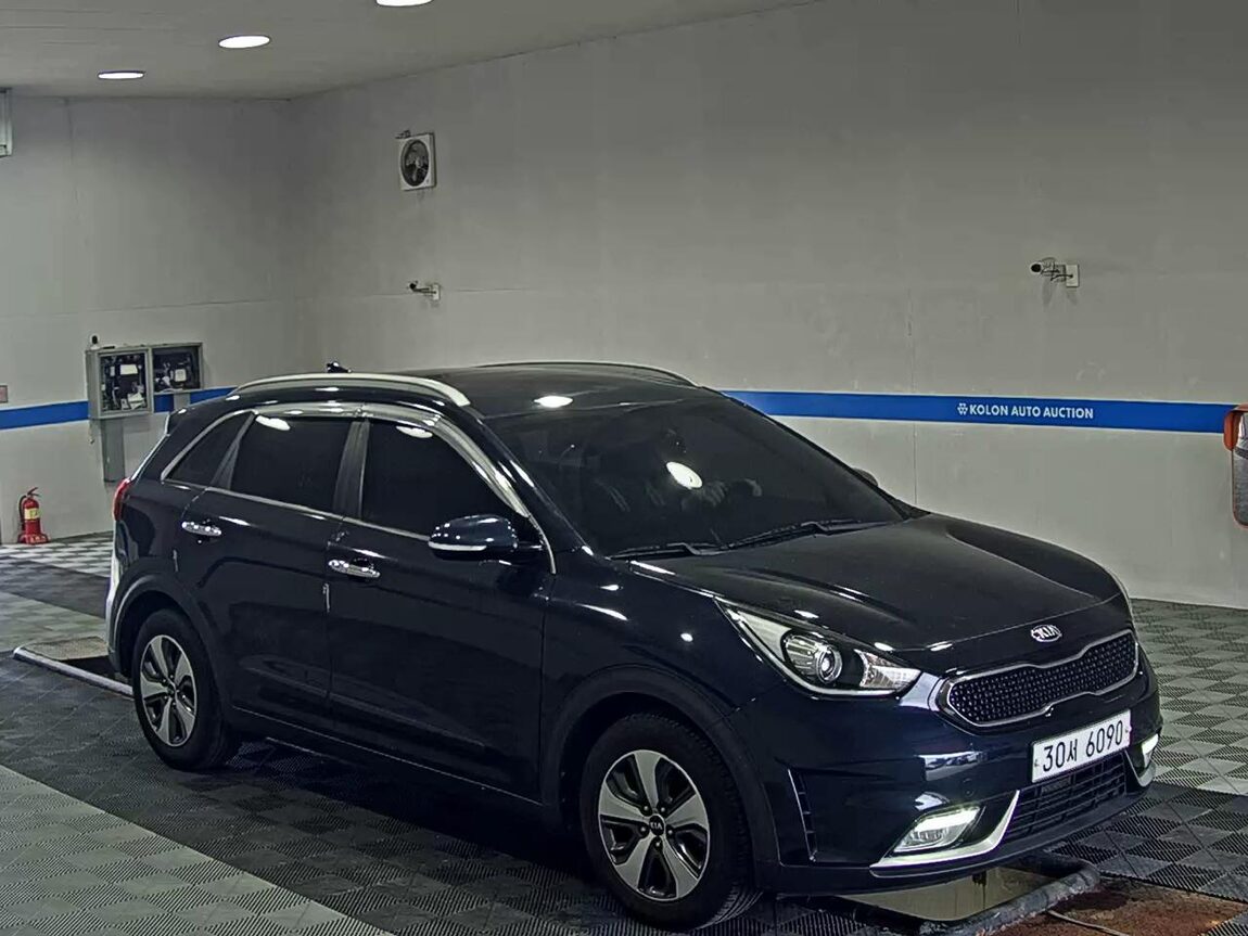 KIA NIRO 1.6 HYBRID PRESTIGE 2018 - zdjęcie 3
