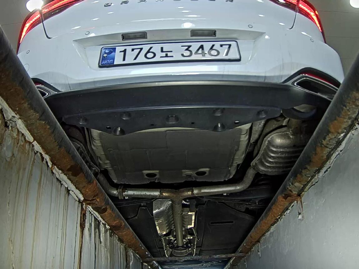 HYUNDAI THE NEW GRANDEUR IG HYBRID 2.4 HEV LE BLANC 2022 - zdjęcie 8