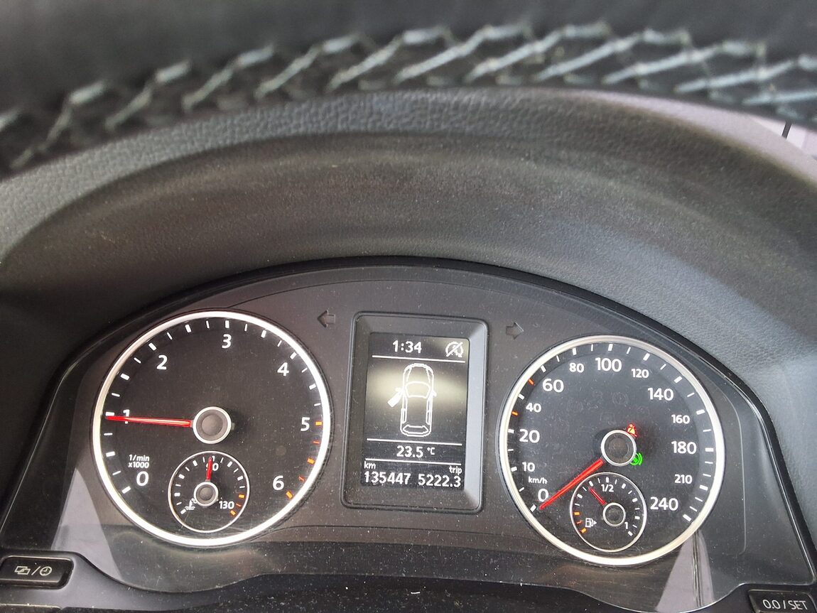 VOLKSWAGEN TIGUAN 2.0 TDI BLUEMOTION PREMIUM 2016 - zdjęcie 10