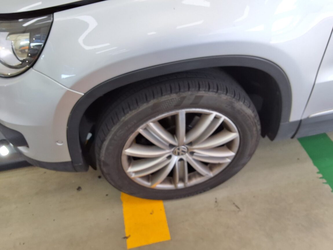 VOLKSWAGEN TIGUAN 2.0 TDI BLUEMOTION PREMIUM 2016 - zdjęcie 19