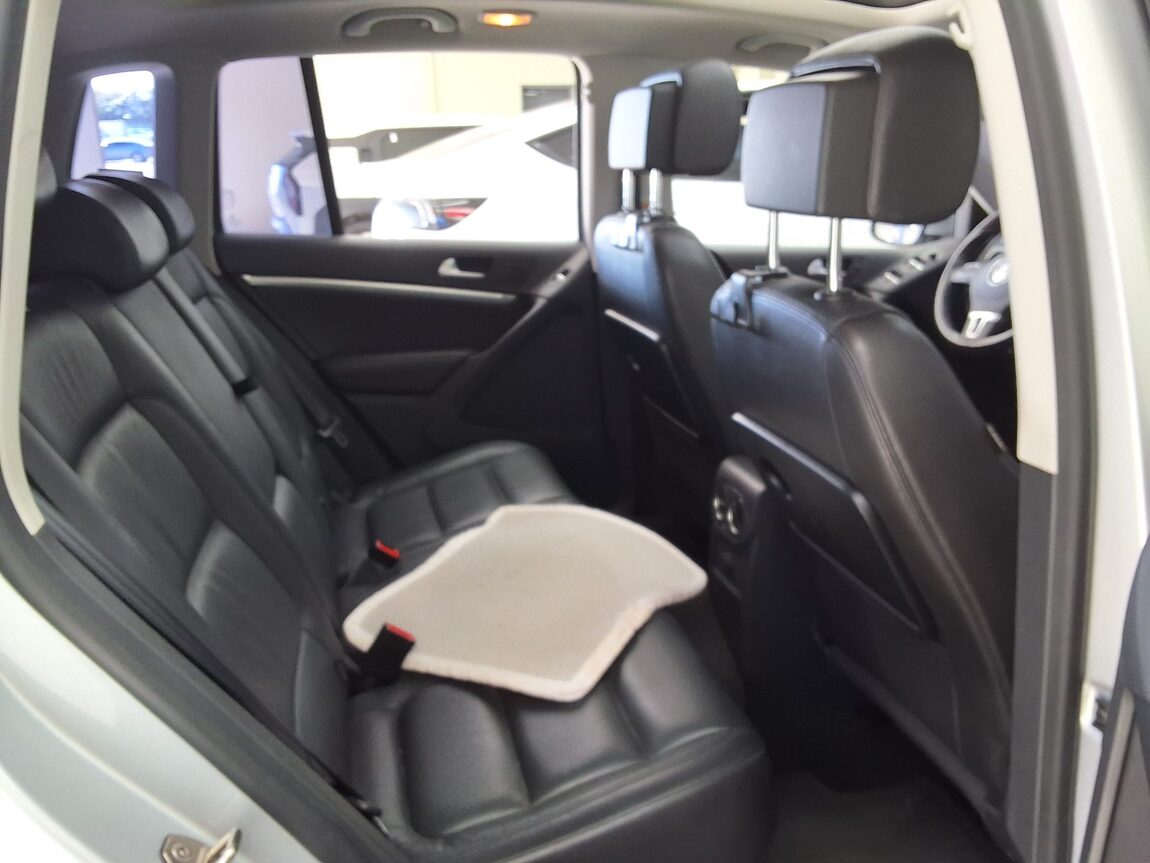 VOLKSWAGEN TIGUAN 2.0 TDI BLUEMOTION PREMIUM 2016 - zdjęcie 14
