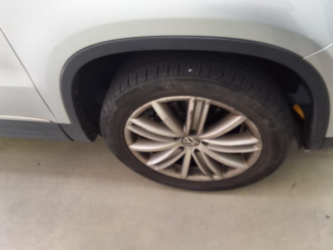 VOLKSWAGEN TIGUAN 2.0 TDI BLUEMOTION PREMIUM 2016 - zdjęcie 21