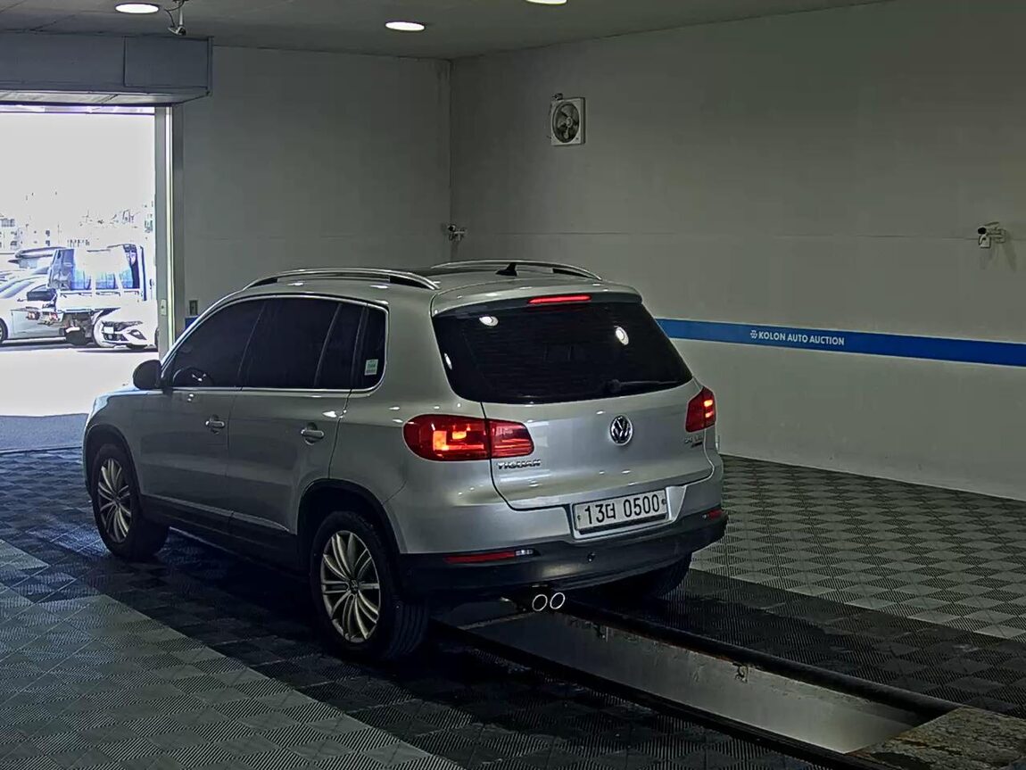 VOLKSWAGEN TIGUAN 2.0 TDI BLUEMOTION PREMIUM 2016 - zdjęcie 6