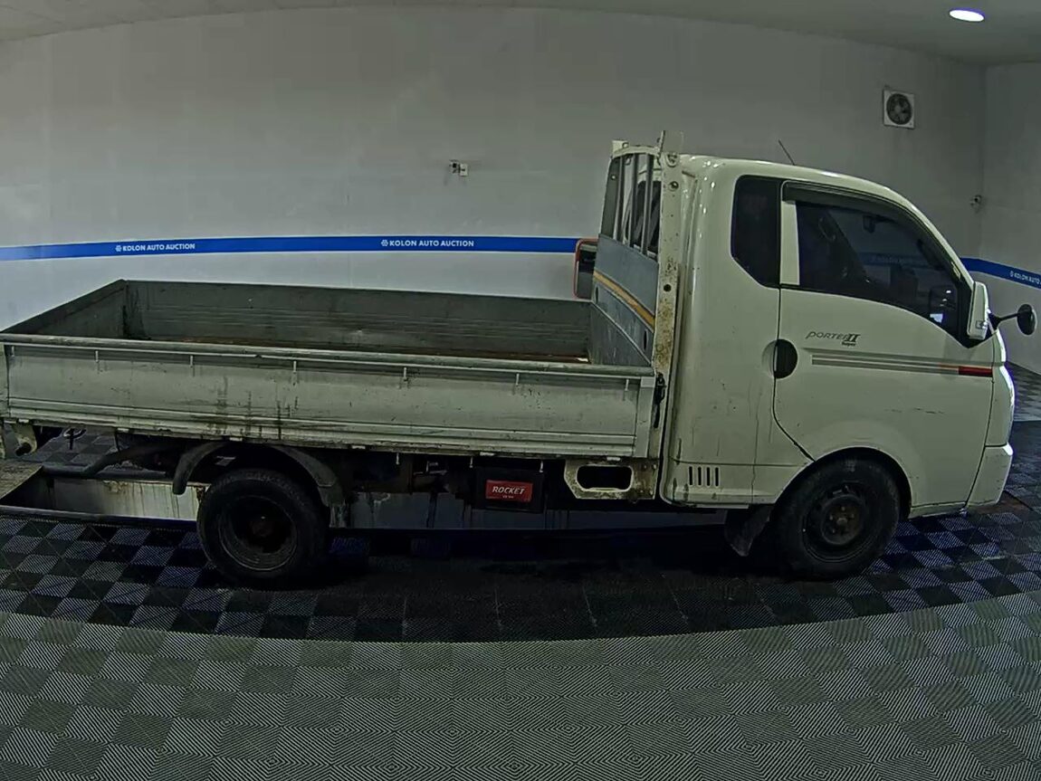 HYUNDAI PORTER II CRDi SUPER CAB EXTRA LONG WHEELBASE PREMIUM 2018 - zdjęcie 4