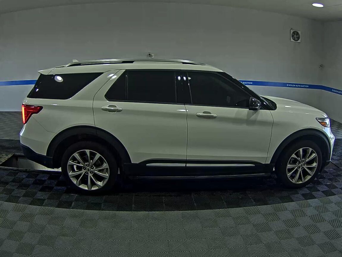 FORD EXPLORER (6TH GEN) 3.0 AWD PLATINUM 2021 - zdjęcie 4