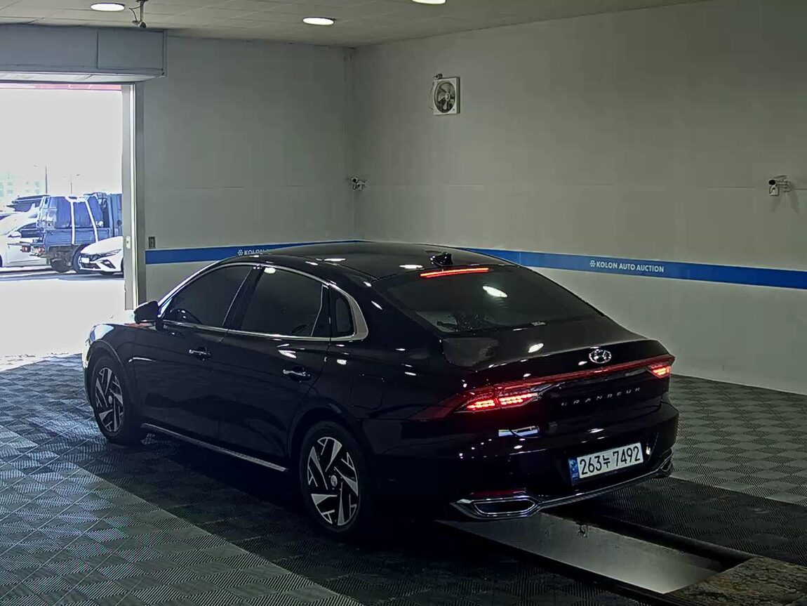 HYUNDAI THE NEW GRANDEUR IG HYBRID 2.4 HEV EXCLUSIVE 2021 - zdjęcie 6