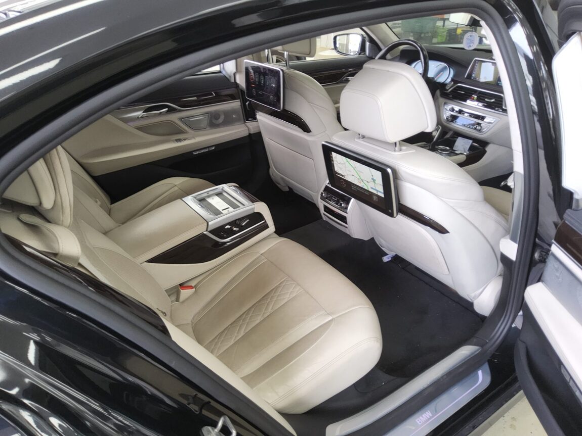 BMW 7 SERIES (6TH GEN) 750Li xDRIVE LUXURY 2016 - zdjęcie 13