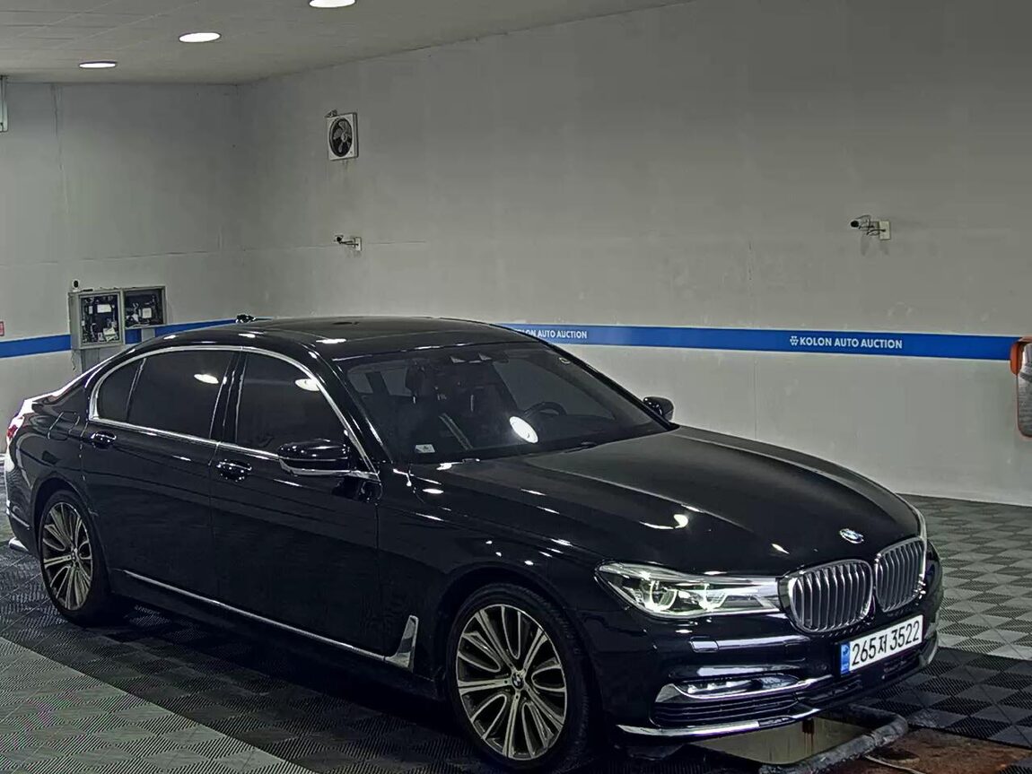 BMW 7 SERIES (6TH GEN) 750Li xDRIVE LUXURY 2016 - zdjęcie 3