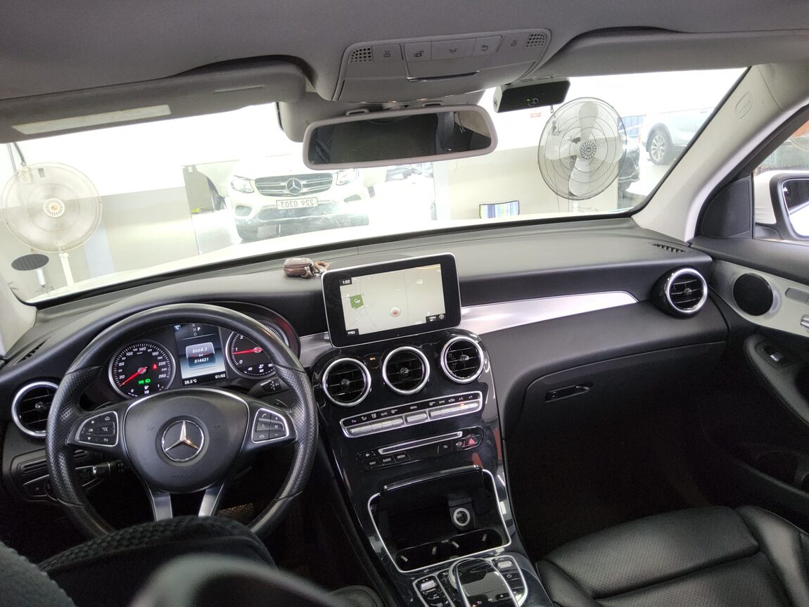 MERCEDES-BENZ GLC-CLASS GLC 220d 4MATIC 2017 - zdjęcie 11