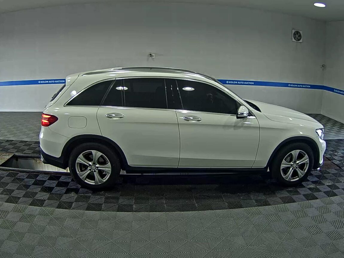 MERCEDES-BENZ GLC-CLASS GLC 220d 4MATIC 2017 - zdjęcie 4