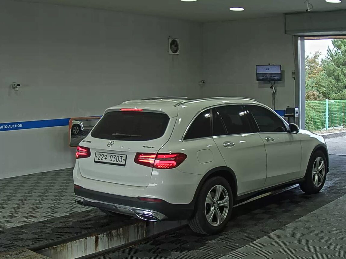 MERCEDES-BENZ GLC-CLASS GLC 220d 4MATIC 2017 - zdjęcie 5