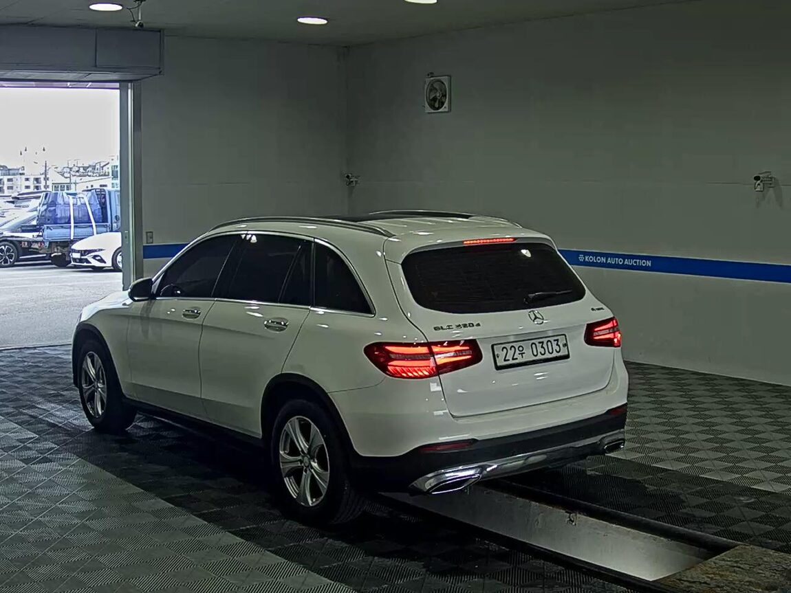 MERCEDES-BENZ GLC-CLASS GLC 220d 4MATIC 2017 - zdjęcie 6
