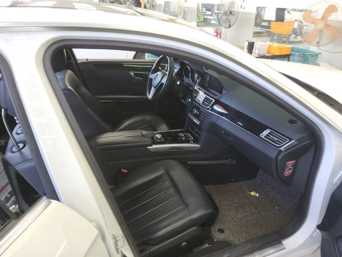 MERCEDES-BENZ E-CLASS (4TH GEN) E250 CDI BLUETEC 4MATIC AVANTGARDE 2015 - zdjęcie 14