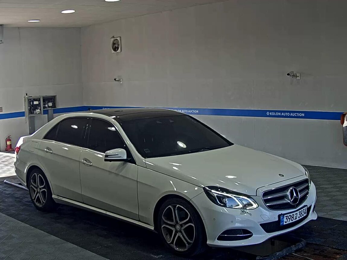 MERCEDES-BENZ E-CLASS (4TH GEN) E250 CDI BLUETEC 4MATIC AVANTGARDE 2015 - zdjęcie 3