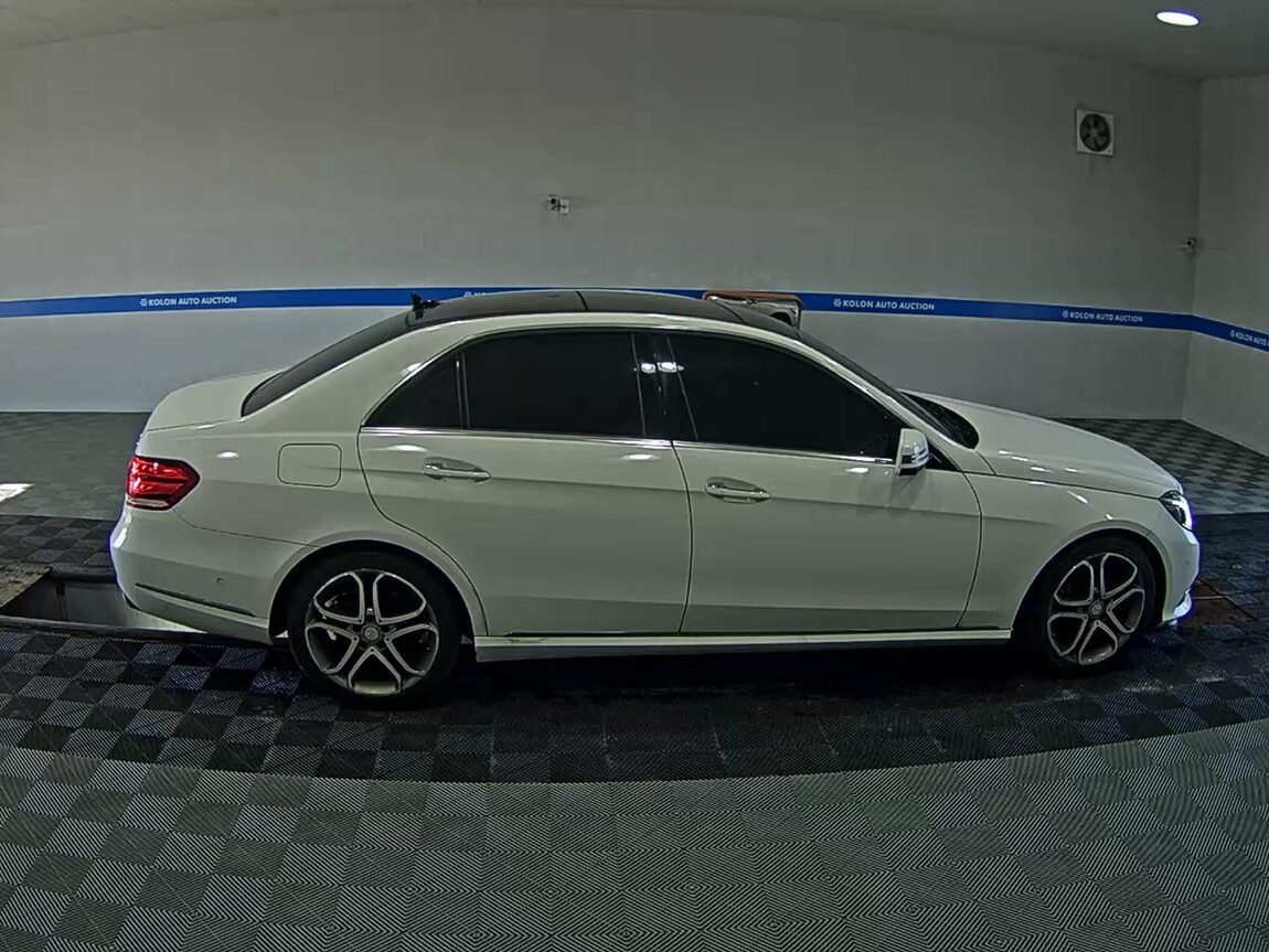 MERCEDES-BENZ E-CLASS (4TH GEN) E250 CDI BLUETEC 4MATIC AVANTGARDE 2015 - zdjęcie 4