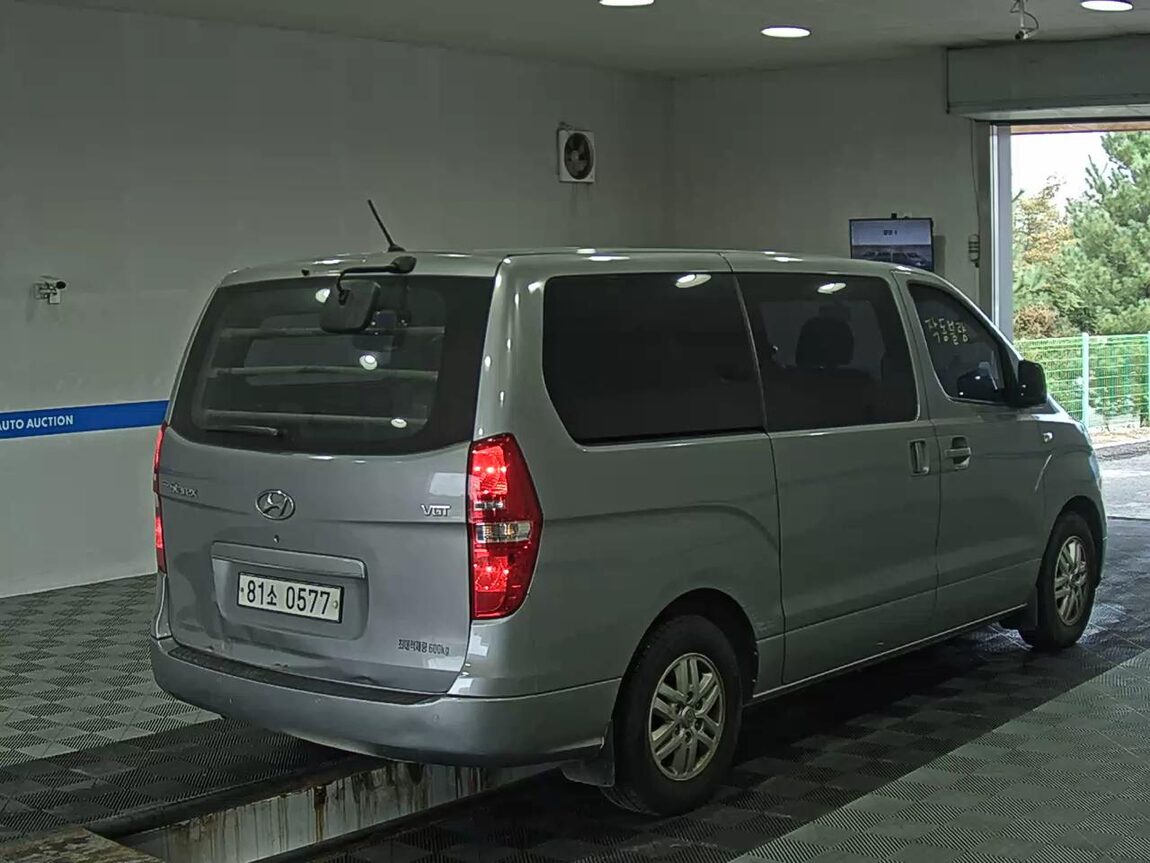 HYUNDAI THE NEW GRAND STAREX 5-SEATER DIESEL VAN SMART 2019 - zdjęcie 5
