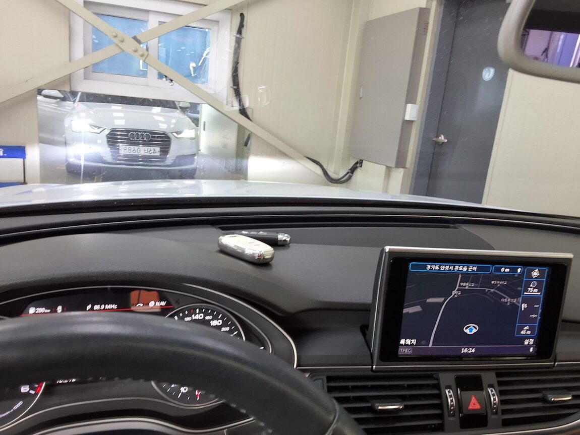 AUDI A6 (4TH GEN) 35 TDI PREMIUM 2016 - zdjęcie 25