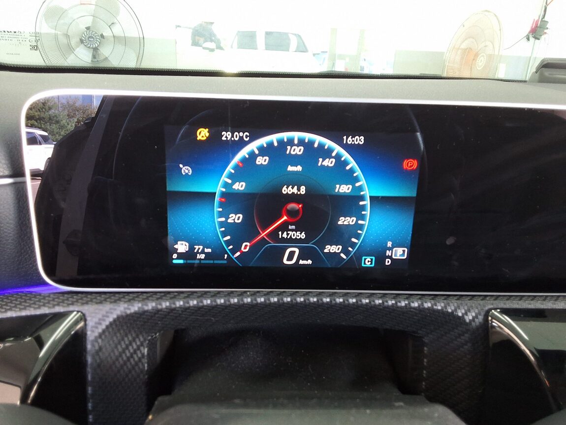MERCEDES-BENZ A-CLASS (4TH GEN) A250 4MATIC SEDAN 2020 - zdjęcie 9