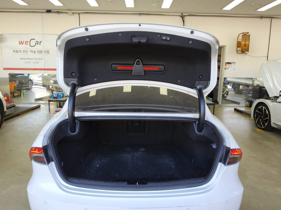 HYUNDAI THE NEW GRANDEUR IG GASOLINE 3.3 PREMIUM CHOICE 2020 - zdjęcie 15