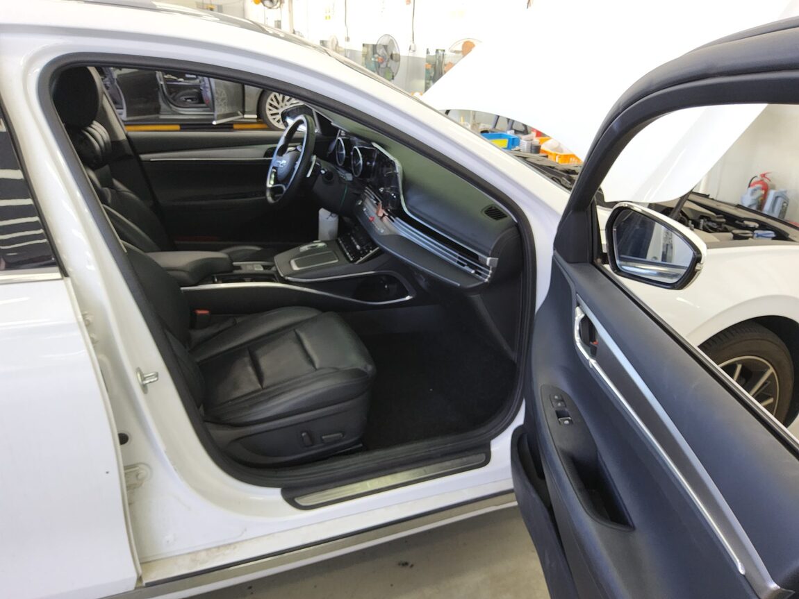 HYUNDAI THE NEW GRANDEUR IG GASOLINE 3.3 PREMIUM CHOICE 2020 - zdjęcie 14