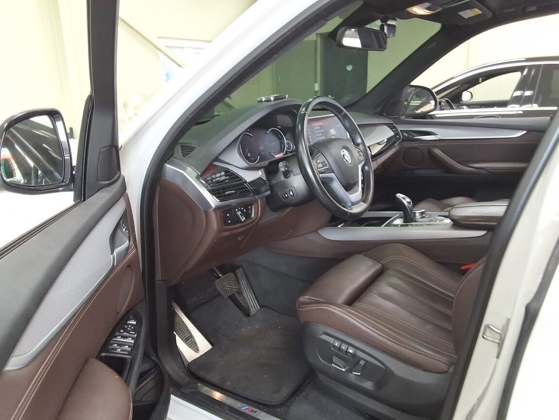 BMW X5 (3RD GEN) 30d xDRIVE M SPORT 2018 - zdjęcie 11