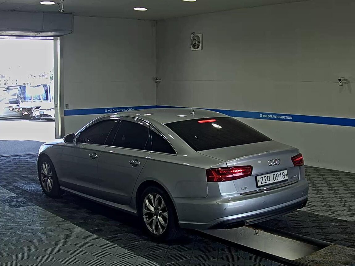 AUDI A6 (4TH GEN) 35 TDI PREMIUM 2016 - zdjęcie 6