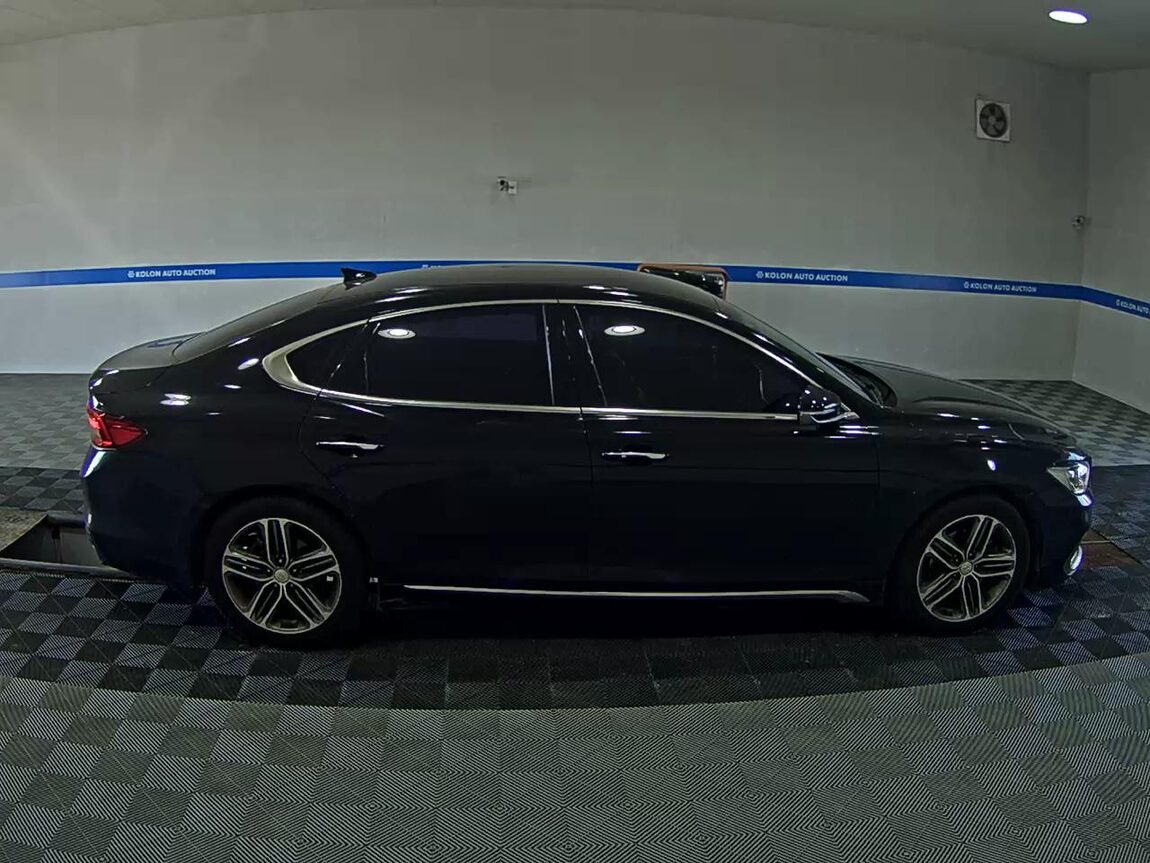 HYUNDAI GRANDEUR IG 2.4 GDi PREMIUM SPECIAL 2018 - zdjęcie 4