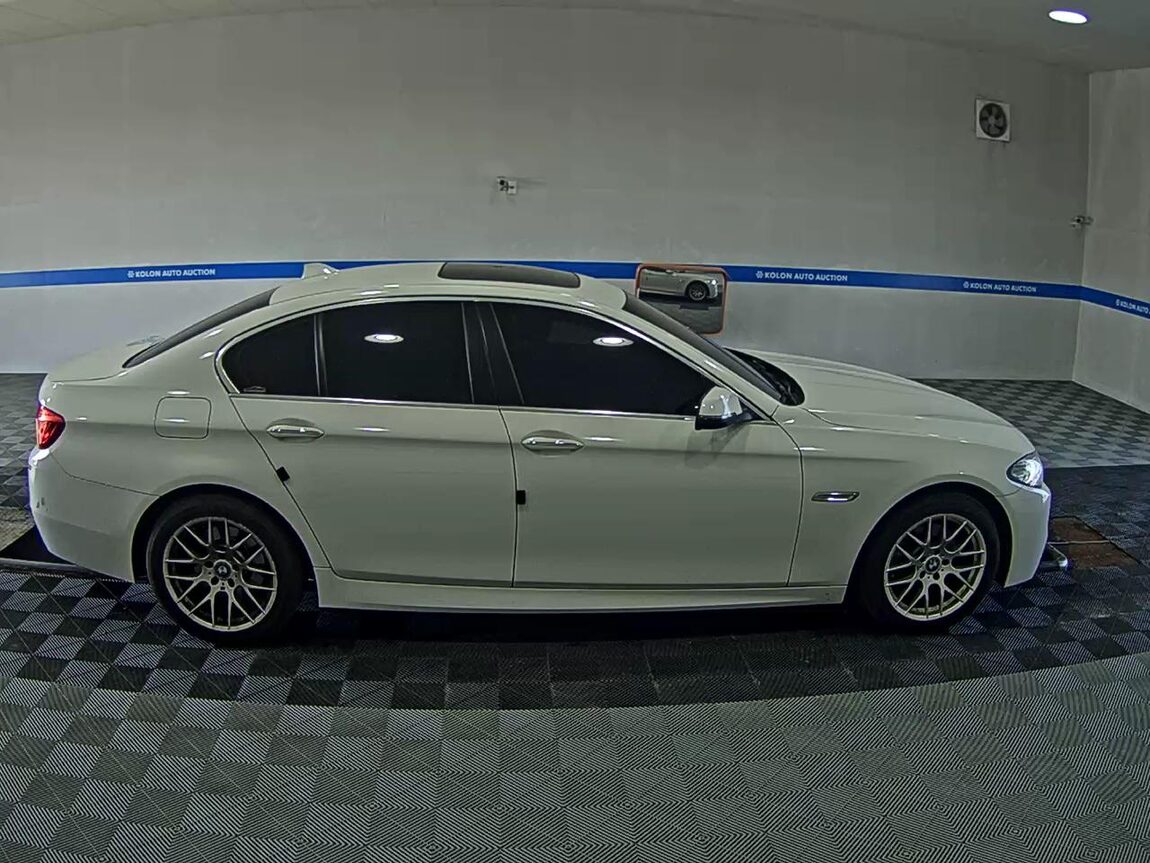BMW 5 SERIES (6TH GEN) 520d 2015 - zdjęcie 4