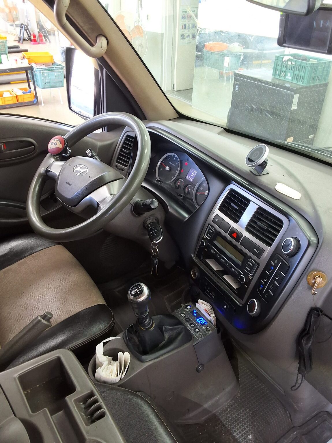 HYUNDAI PORTER II REFRIGERATED BOX TRUCK SUPER CAB 2018 - zdjęcie 11