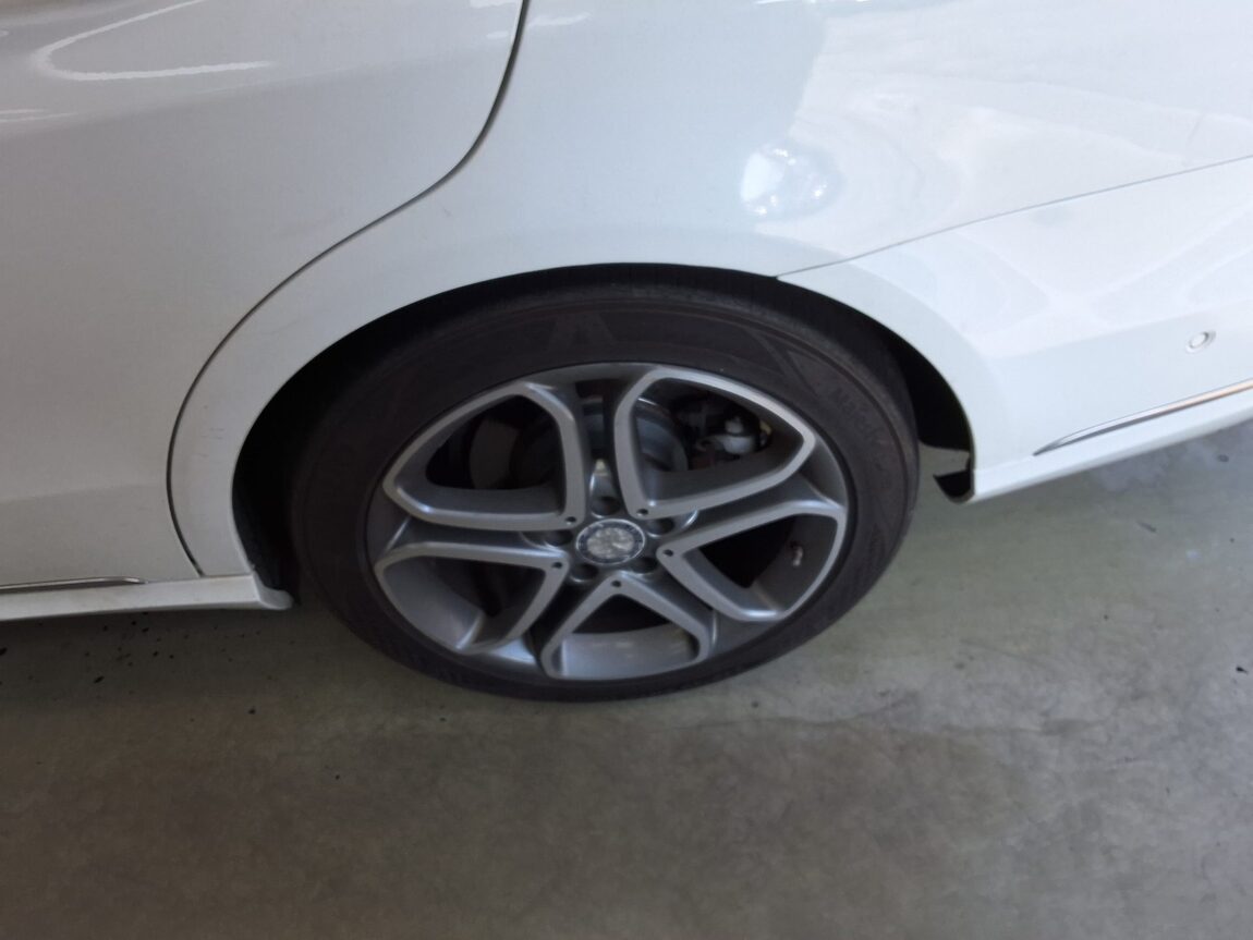 MERCEDES-BENZ E-CLASS (4TH GEN) E250 CDI BLUETEC 4MATIC AVANTGARDE 2015 - zdjęcie 20