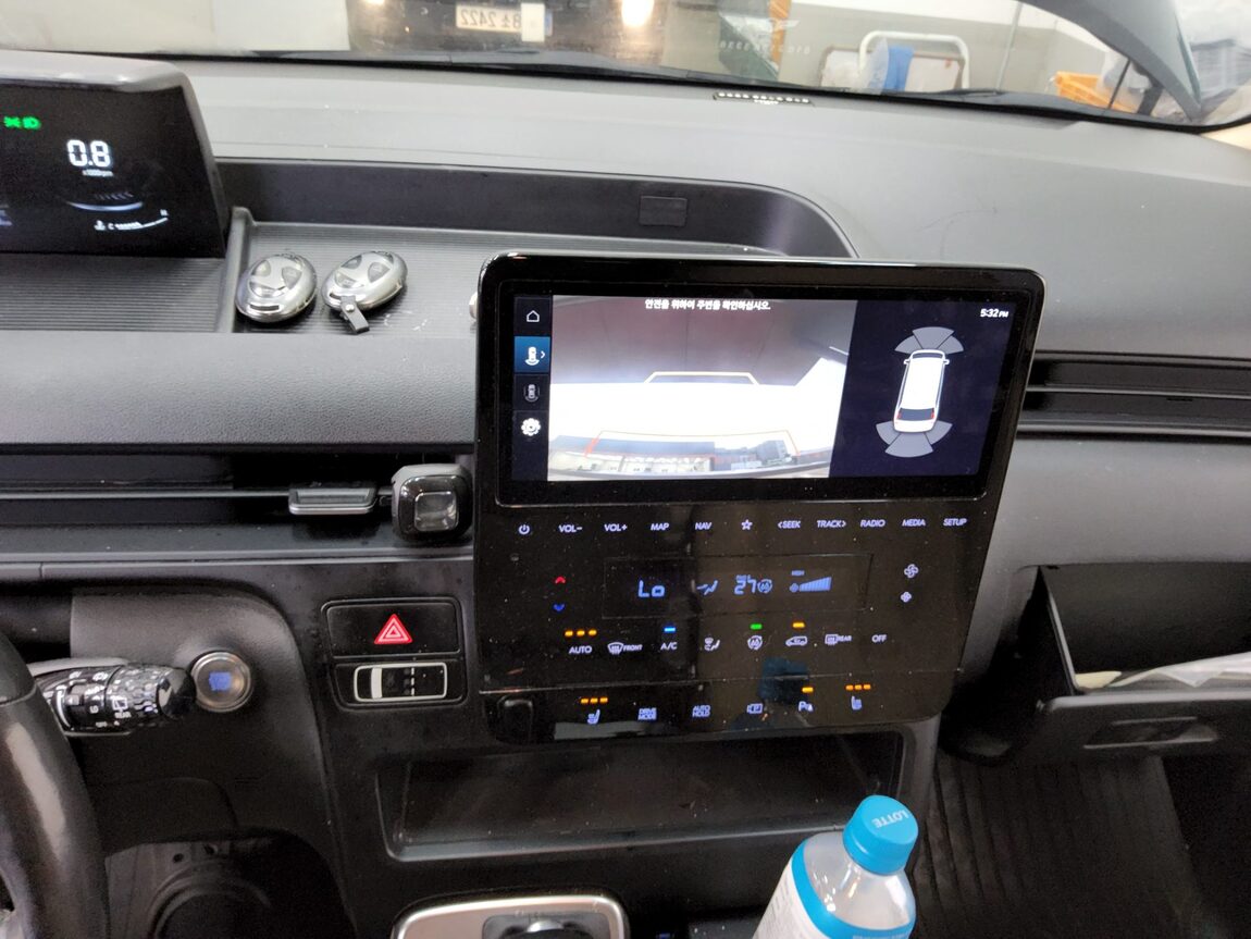 HYUNDAI STARIA 2.2 DIESEL CARGO 5-SEATER MODERN 2025 - zdjęcie 18