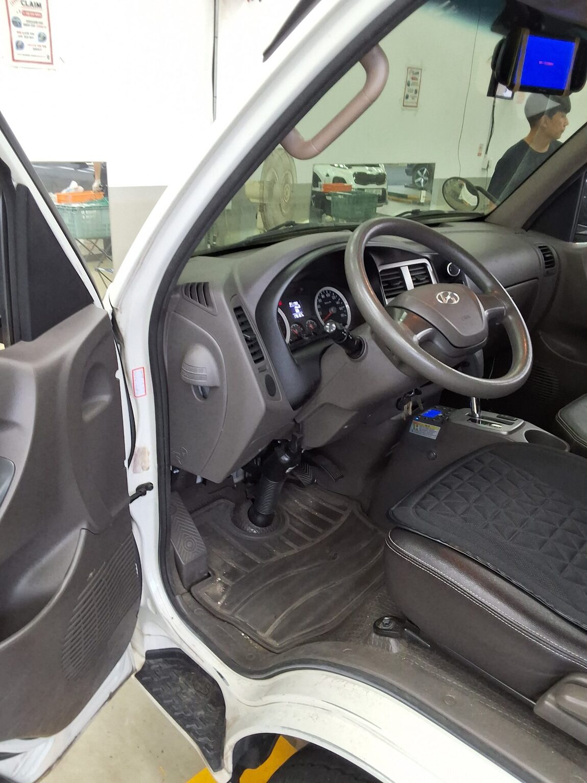 HYUNDAI PORTER II REFRIGERATED BOX TRUCK SUPER CAB 2018 - zdjęcie 10