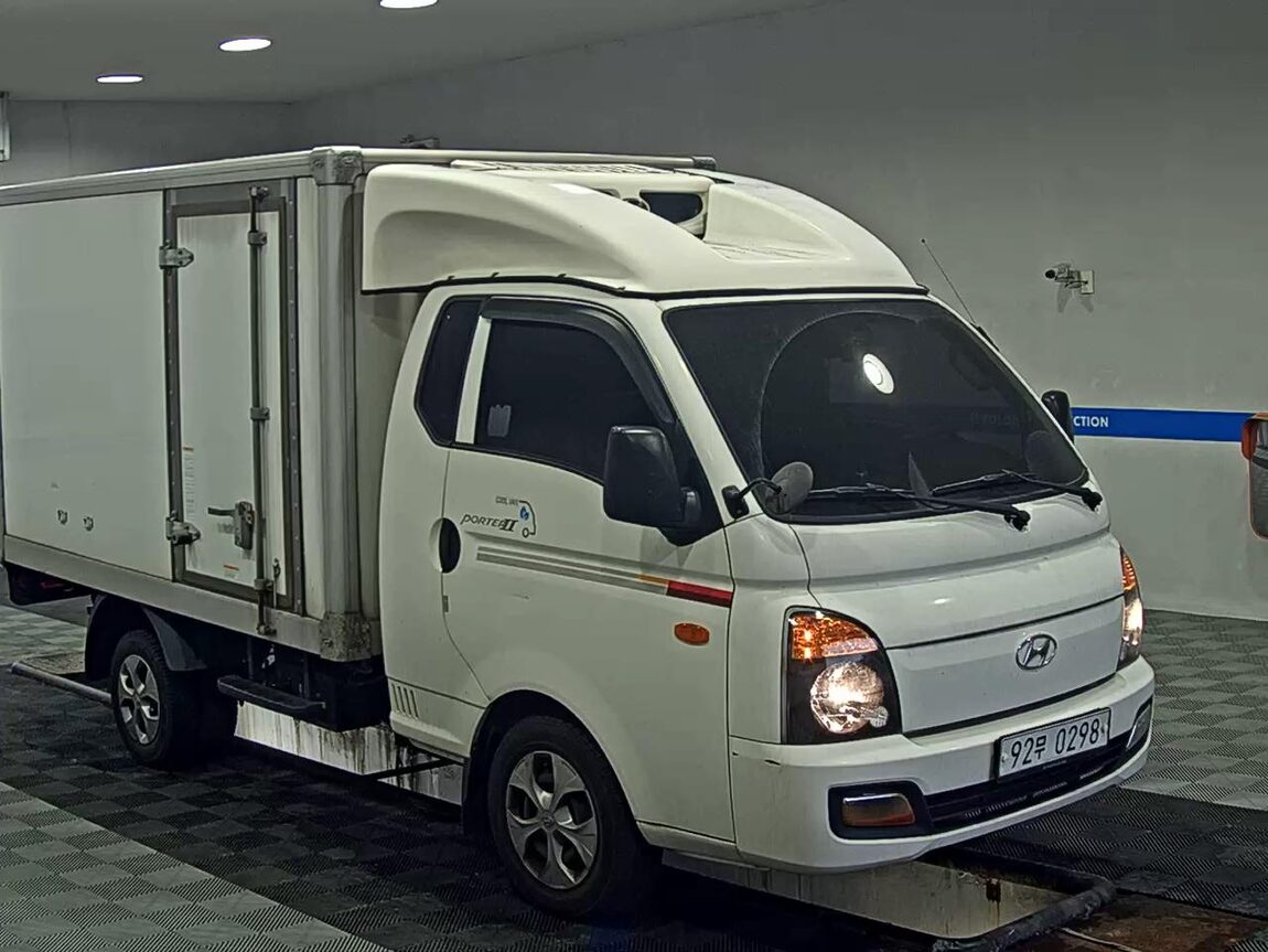 HYUNDAI PORTER II REFRIGERATED BOX TRUCK SUPER CAB 2018 - zdjęcie 3
