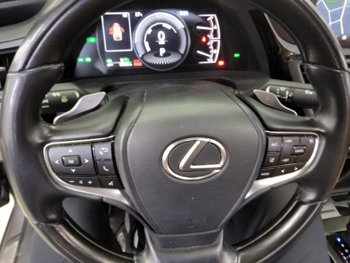 LEXUS ES (7TH GEN) 300h EXECUTIVE 2022 - zdjęcie 17