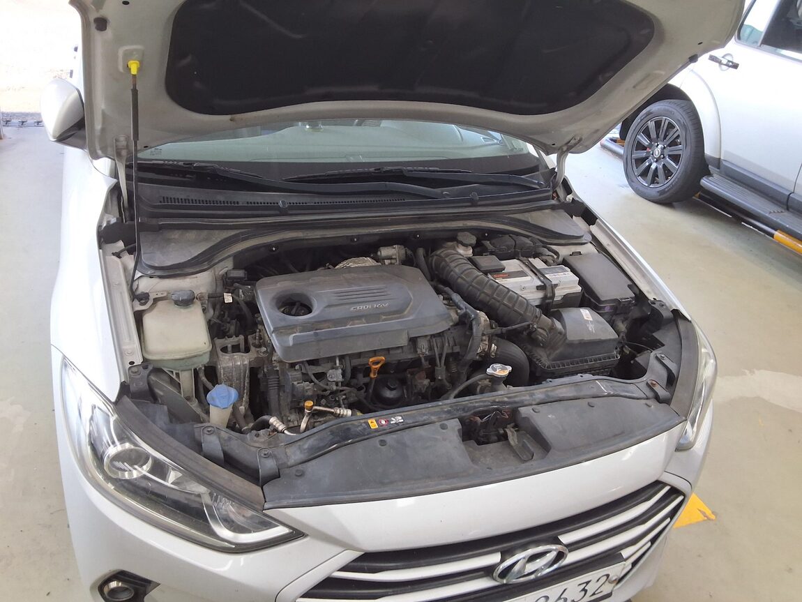 HYUNDAI AVANTE AD 1.6 DIESEL SMART 2017 - zdjęcie 18