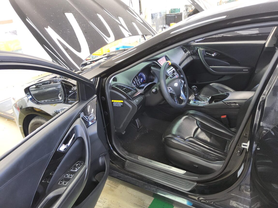 HYUNDAI GRANDEUR HG HG 240 MODERN 2016 - zdjęcie 10