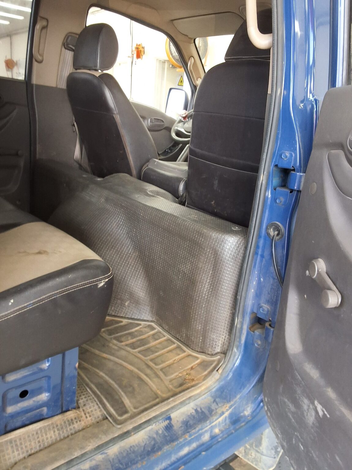 HYUNDAI PORTER II CRDi 4WD DOUBLE CAB LONG WHEELBASE STYLE 2020 - zdjęcie 13