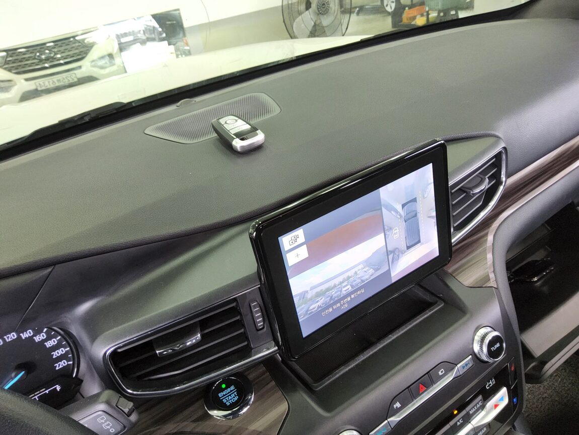 FORD EXPLORER (6TH GEN) 2.3 AWD LIMITED 2020 - zdjęcie 18