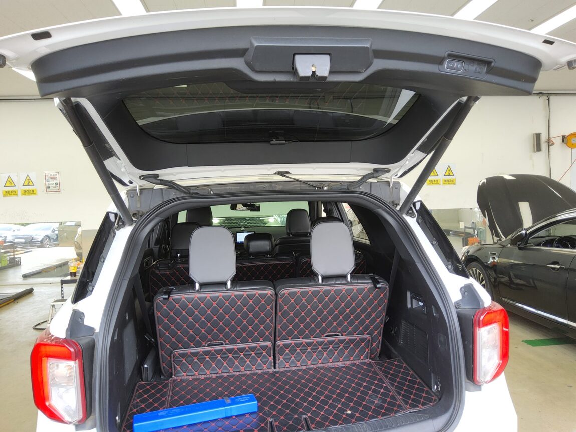 FORD EXPLORER (6TH GEN) 2.3 AWD LIMITED 2020 - zdjęcie 15