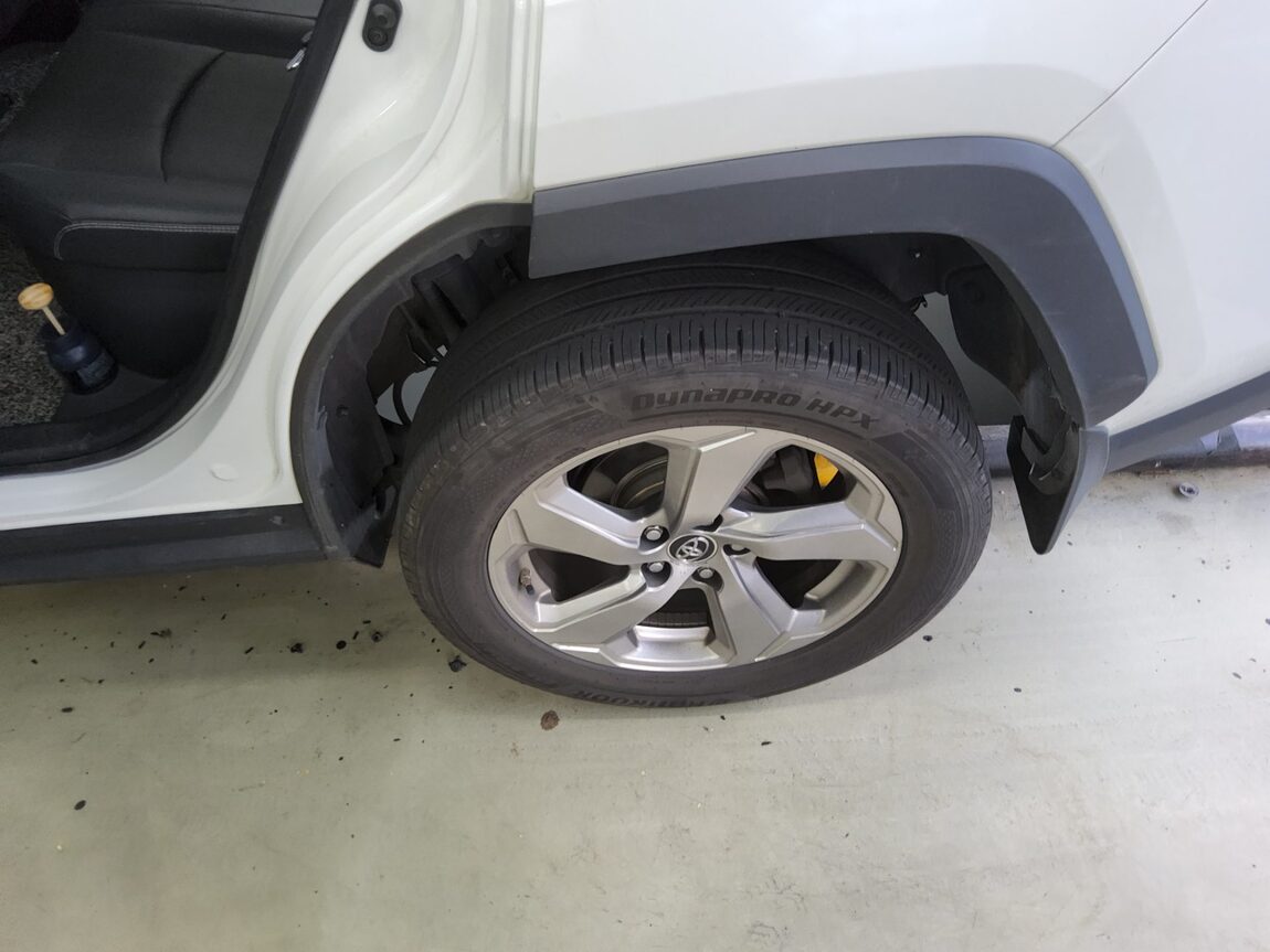 TOYOTA RAV4 (5TH GEN) 2.5 AWD HYBRID 2019 - zdjęcie 23